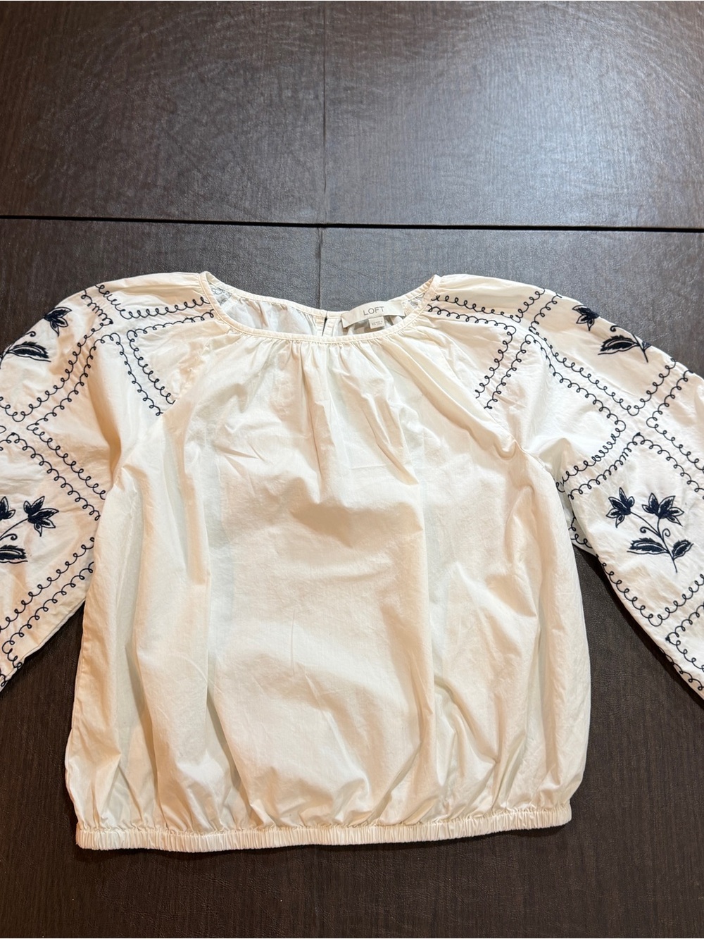 LOFT White Poplin Blouse with Navy Embroidered Sleeves Sz XS - Picture 1 of 8